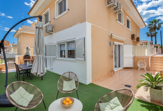 Resale - Villa - La Mata