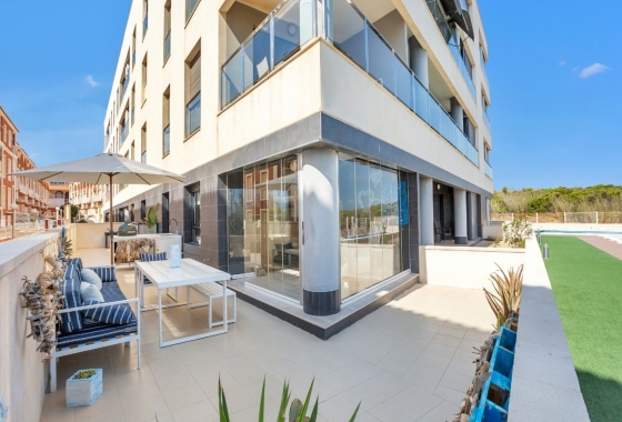 Resale - Apartment / flat - La Mata