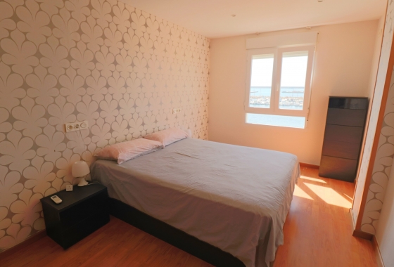 Resale - Apartment / flat - Torrevieja - Playa del Acequión