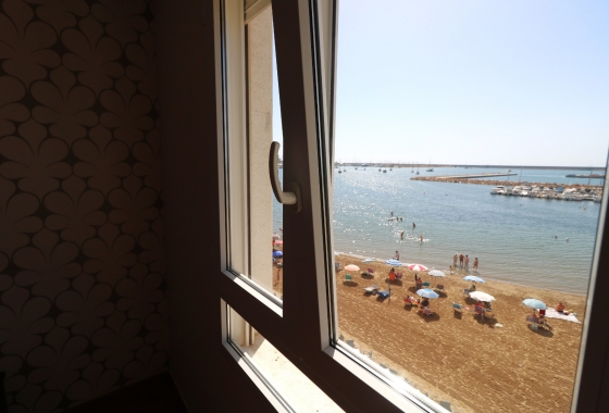 Resale - Apartment / flat - Torrevieja - Playa del Acequión