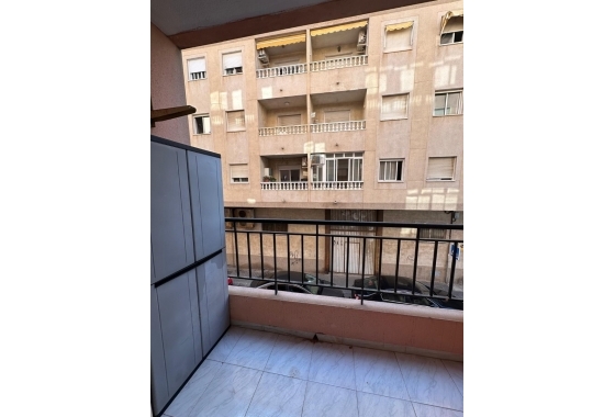 Resale - Apartment / flat - Torrevieja - Centro