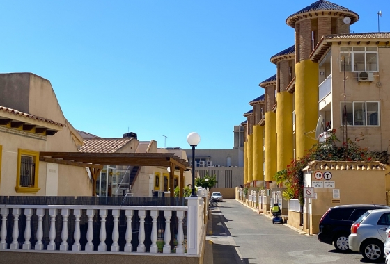 Resale - Apartment / flat - Orihuela Costa - La Regia