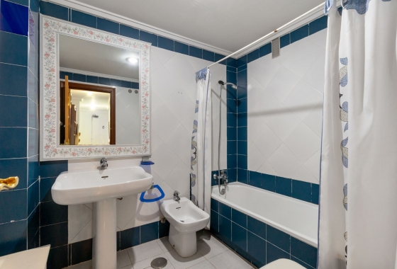 Resale - Apartment / flat - Torrevieja - Centro