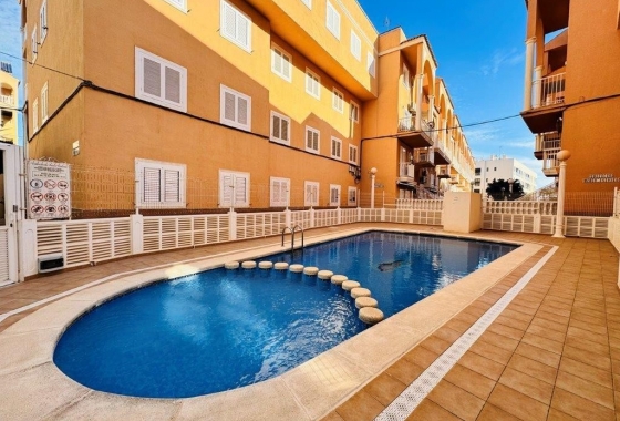 Resale - Apartment / flat - Torrevieja - LA MATA