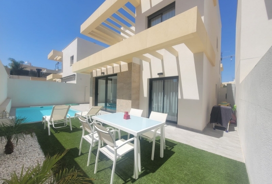 Resale - town house - Los Montesinos - La Herrada