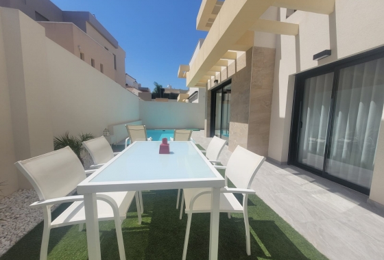 Resale - town house - Los Montesinos - La Herrada