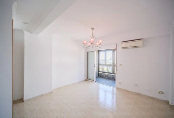 Resale - Apartment / flat - Alicante - Centro