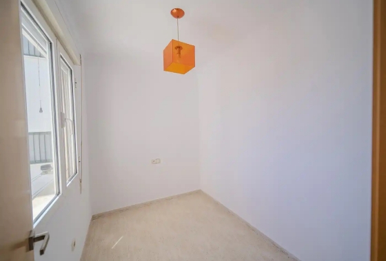 Resale - Apartment / flat - Alicante - Centro