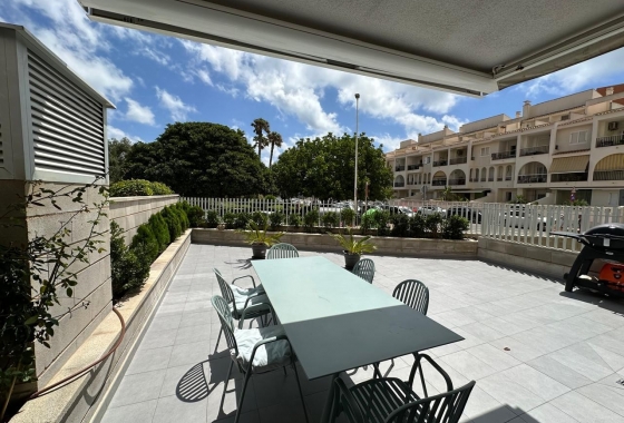 Resale - Apartment / flat - La Mata