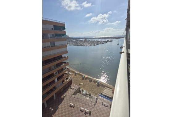 Resale - Apartment / flat - Torrevieja - Playa Acequion