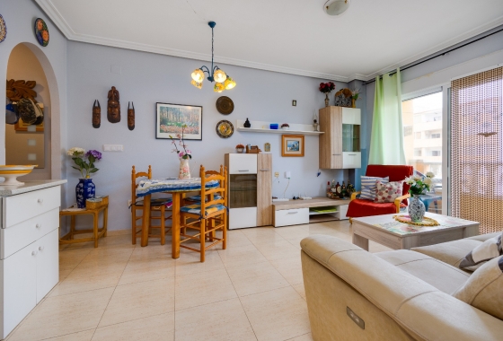 Resale - Apartment / flat - Torrevieja - Torrevieja - Playa de los Locos