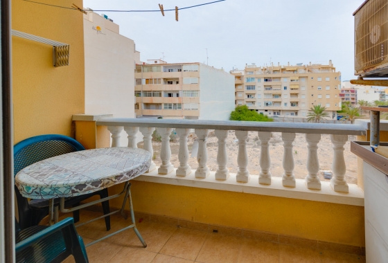 Resale - Apartment / flat - Torrevieja - Torrevieja - Playa de los Locos