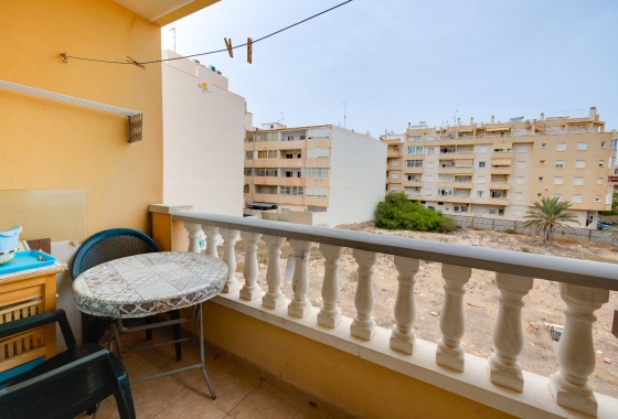 Resale - Apartment / flat - Torrevieja - Torrevieja - Playa de los Locos