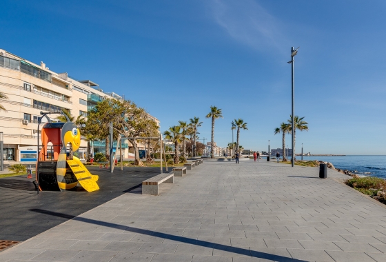 Resale - Apartment / flat - Torrevieja - Torrevieja - Playa de los Locos