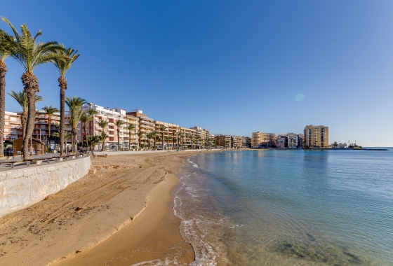 Resale - Apartment / flat - Torrevieja - Torrevieja - Playa de los Locos