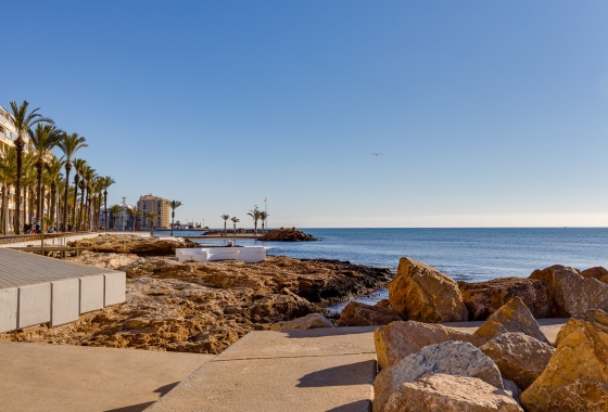 Resale - Apartment / flat - Torrevieja - Torrevieja - Playa de los Locos