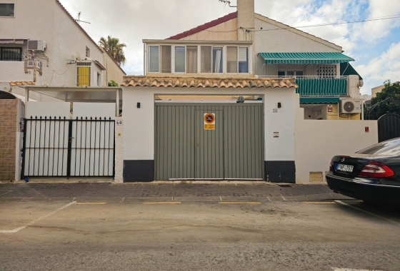 Resale - Bungalow - Torrevieja - Nueva Torrevieja - Aguas Nuevas