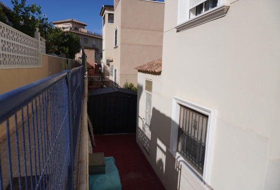 Resale - town house - Orihuela Costa - Villamartín