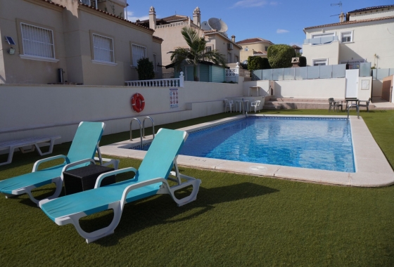 Resale - town house - Orihuela Costa - Villamartín