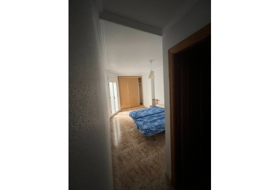 Resale - Apartment / flat - Torrevieja - Torrevieja City Center