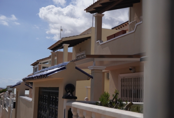 Resale - town house - Orihuela Costa - Villamartín