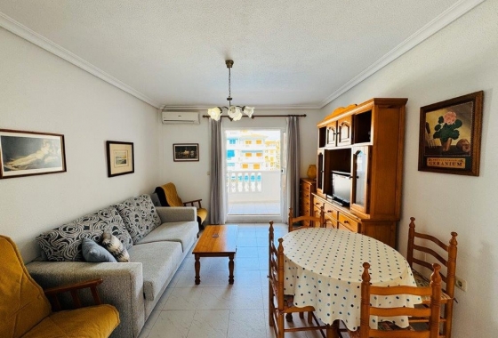 Resale - Apartment / flat - La Mata