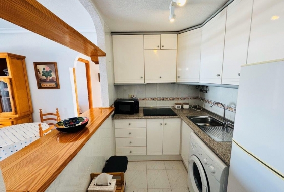 Resale - Apartment / flat - La Mata