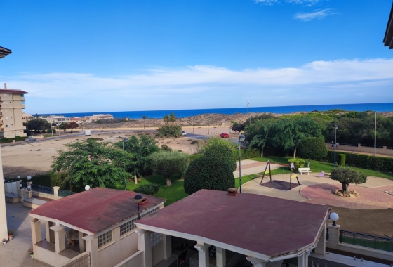 Resale - Apartment / flat - La Mata