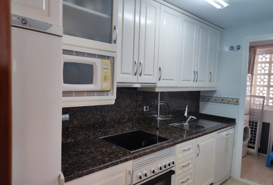 Resale - Apartment / flat - La Mata