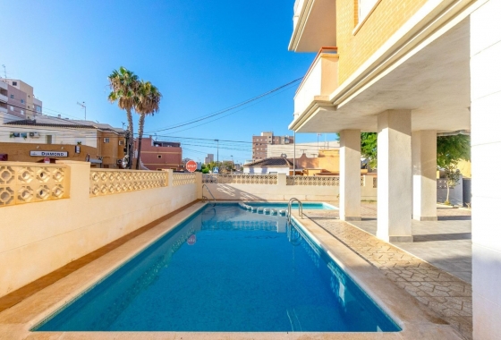 Resale - Apartment / flat - Torrevieja - Nueva Torrevieja - Aguas Nuevas