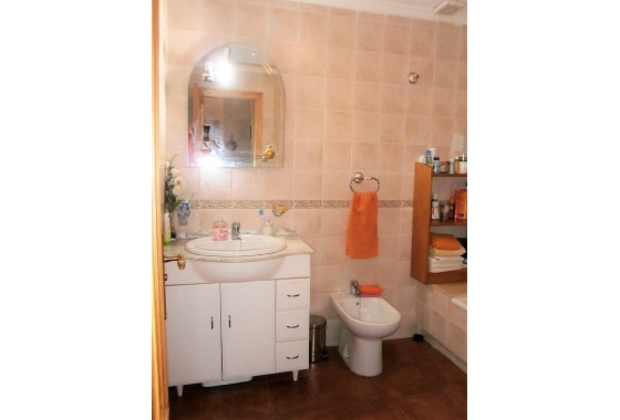 Resale - Bungalow - Torrevieja