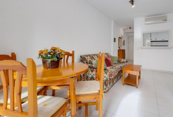 Reventa - Apartamento / piso - Torrevieja - El Acequión - Los Náufragos