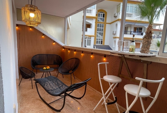 Resale - Apartment / flat - La Mata