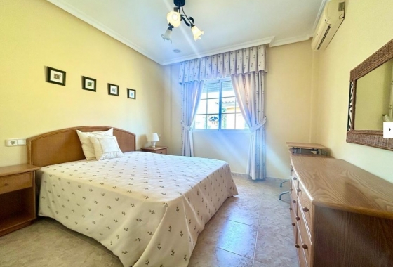 Resale - Villa - Orihuela Costa - Cabo roig - La Zenia