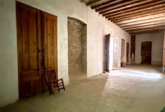 Rynek Wtórny - Kamienica - Pinoso - Centrum