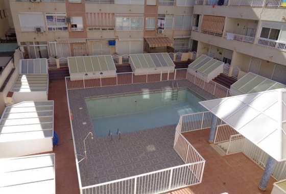 Resale - Apartment / flat - Torrevieja - PLAYA LOS LOCOS