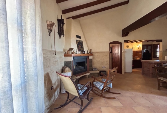 Rynek Wtórny - Willa - Novelda