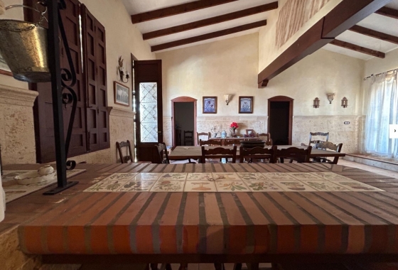 Rynek Wtórny - Willa - Novelda