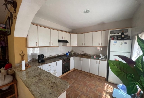 Rynek Wtórny - Willa - Castalla