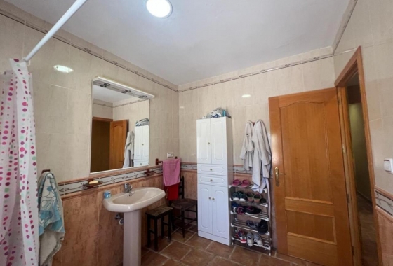 Rynek Wtórny - Willa - Castalla