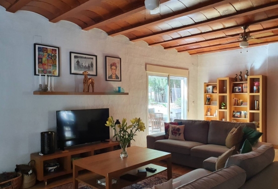 Rynek Wtórny - Willa - Castalla