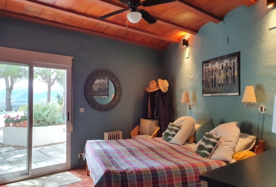 Rynek Wtórny - Willa - Castalla