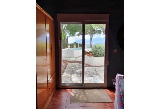 Rynek Wtórny - Willa - Castalla