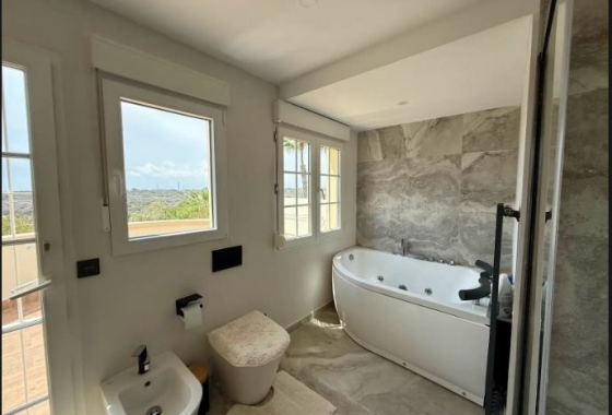 Reventa - Villa - Orihuela Costa - Las Colinas Golf