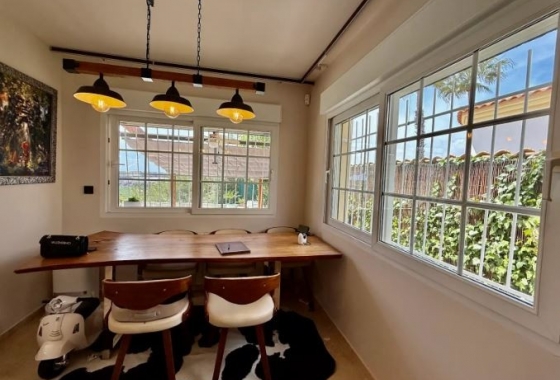 Reventa - Villa - Orihuela Costa - Las Colinas Golf