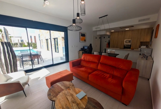 Rynek Wtórny - Willa - Algorfa