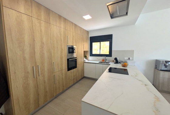 Rynek Wtórny - Willa - Algorfa