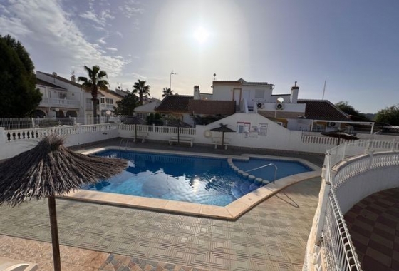 Rynek Wtórny - Bliźniak - Guardamar del Segura - Urbanizaciones