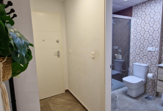 Reventa - Apartamento / piso - Torrevieja - Centro