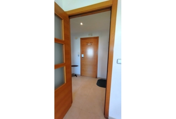Reventa - Apartamento / piso - Alicante -  Urbanización